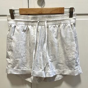 Lululemon Spring Break Away Short